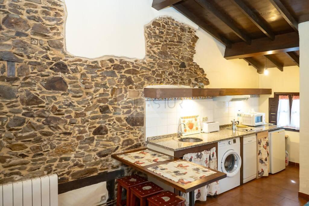 La Casona Del Cura I By Silastur Pravia Exterior foto